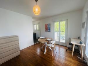 Appartements studio cosy face a la gare : photos des chambres