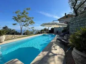 Sea South front property1/2acre.Gardens pool hydro - Corsanego