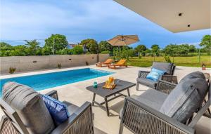 Stunning Home In Fazana With Wifi 