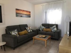 Kings Palace - stylish, modern 2 bed with sea views