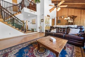 Mount Bearadise - Located in a beautiful quiet area of Big Bear City! Pool Table and Arcade Games!