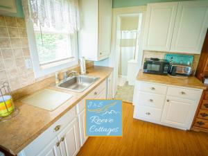 Waterfront Cottage 4