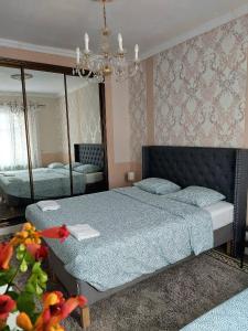 N1 Casa de Madrid - greenpeace line