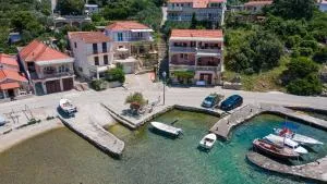 Apartments by the sea Grscica, Korcula - 20976 - Brnistrova