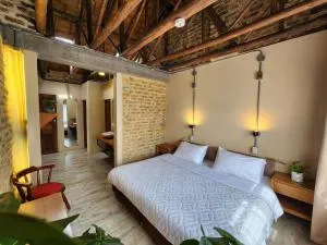 QUINTA SEIS TRES - Calderón Tejada