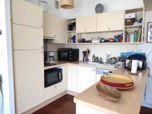 Duplex à 50m de la plage avec parking et 2 chambres - FR-1-368-391