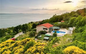 obrázek - Lovely Home In Omis With Kitchen