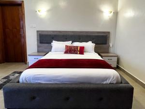 Midtown Executive Suites in CBD With Pool