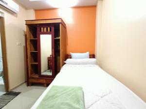 Balqies Homestay Syariah Makassar Mitra RedDoorz