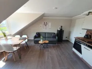 Neumühler Hof- Gemütliche Wohnung "Lenia" Parkplätze und Kongresshalle in der Nähe - Wittenförden