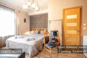 Quiet Romantic Studio plus parking, Tartu Home