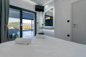 SithoniaRS Luxury 2nd Floor Roofgarden Apartment With Unique Seaview