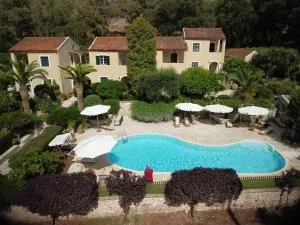 Andrikos Studios - Longós