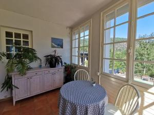 Maisons de vacances Charming Holiday Home in etables with Swimming Pool : Maison de Vacances 5 Chambres