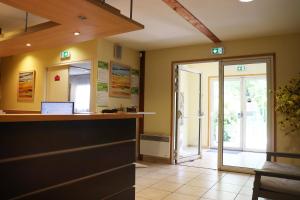 Hotels Hotel Lemand Lyon Est - Villefontaine : photos des chambres