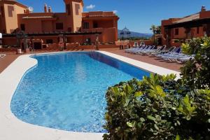 off line Deluxe 2 bedroom Golf Apartment Puerto Banus Marbella 12 Minutes Away by G00gIeMaps