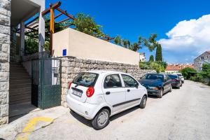 Apartments & Rooms V&M