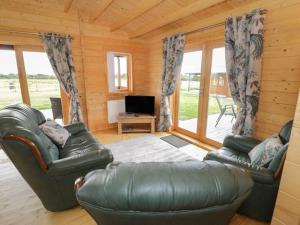 Ty Mai, Parc Y Fronwen