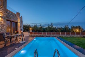 Lithina charm villa with private pool and sea view