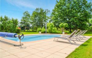 Maisons de vacances Awesome Home In Saint-georges With Outdoor Swimming Pool, Wifi And 3 Bedrooms : photos des chambres