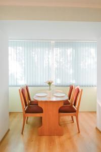 Апартаменти 2-кімнатні поруч з метро в Печерському р-н.