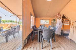 Luxury Glamping at Stags Head