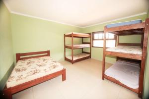 Chacara c piscina e vista para Cach dos PretosSP