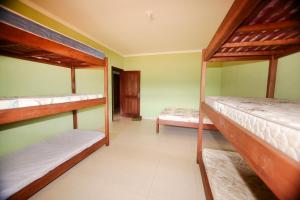 Chacara c piscina e vista para Cach dos PretosSP