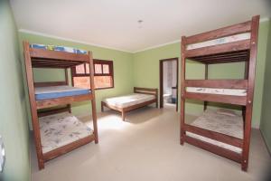 Chacara c piscina e vista para Cach dos PretosSP