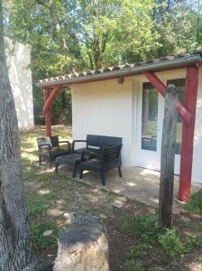 Maisons de vacances 7-gite-7 personnes au coeur de la nature /piscine : Maison 3 Chambres