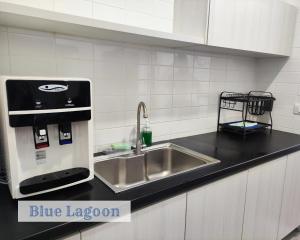 Roxy Sematan Townhouse - Blue Lagoon