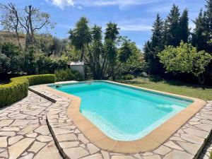 Villas Villa provencale avec piscine et jardin au calme : photos des chambres