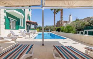 Awesome Home In Split With Sauna