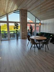 West Rest apartments