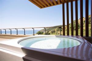 Deluxe Hot Tub Room, Guest room, 1 King, Sea view, Whirlpool room in Caresse a Luxury Collection Resort & Spa Bodrum