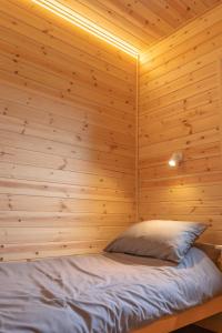 The Crossings Inn, Eco-friendly cabin in the Cumbrian countryside with heating and hot water