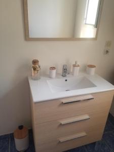 Chambre à 10 minutes du circuit des 24H du MANS et à 5 minutes sortie Autoroute A11