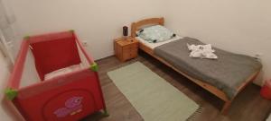 Perfect located flat with gametable