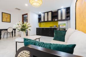 Sun Clover Boutique Homes