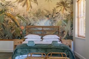 Huckleberry House - La Bruyere Farm