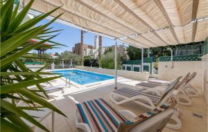 Awesome Home In Split With Sauna