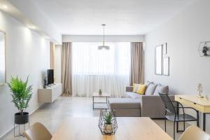 Divine 2BR Apartment in the Heart of Athens