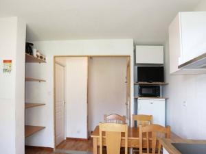 Appartement 4 pers avec piscine, jacuzzi et balcon, proche des pistes - Les Orres - FR-1-322-421