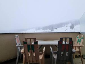 Appartement cosy 6 pers, balcon exposé, proche pistes et commerces, parking, navette, Wifi gratuit - FR-1-525-218