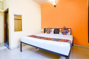 FabExpress Ravikiran - In Dhankawadi - Māngvādi