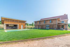 Maisons de vacances La Clayette - Charmante maison avec piscine privee : photos des chambres