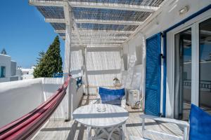 Livadia Seaside Studios 14