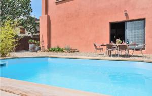 Maisons de vacances Beautiful Home In Flines-minervois With Outdoor Swimming Pool, Wifi And 4 Bedrooms : Maison de Vacances 4 Chambres