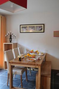 One-Bedroom Alcove or Duplex (5-6 Adults) room in Lagrange Vacances Les Chalets Edelweiss