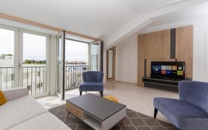 Supreme Apartment Miramare with Sea View